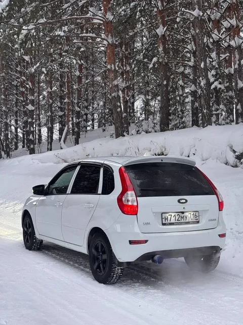 Продажа Лада Калина 2015 года - Грузовики в Казань