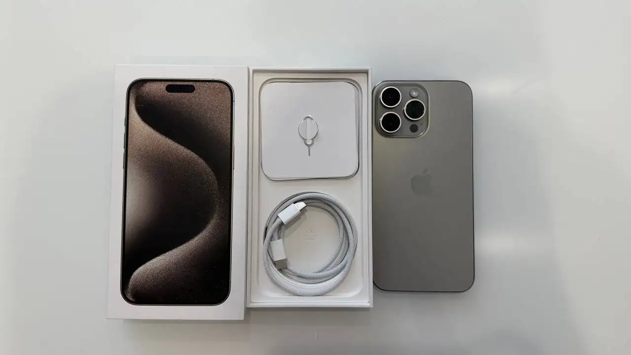 iPhone 15 Pro Max 256gb в идеальном состоянии - Смартфоны (Электроника) в Казань