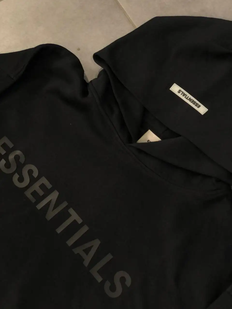 Кофта Essentials Black новая с бирками - Верхняя одежда (Одежда) в Казань