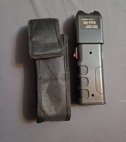 Продам шокер с зарядкой и чехлом - Электрошокеры в Казань