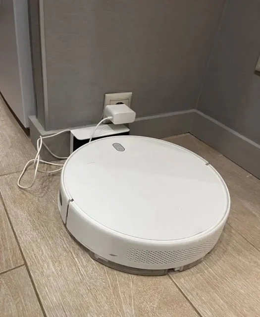 Выпрямитель Dyson и робот-пылесос с мойкой - Электрошокеры в Казань