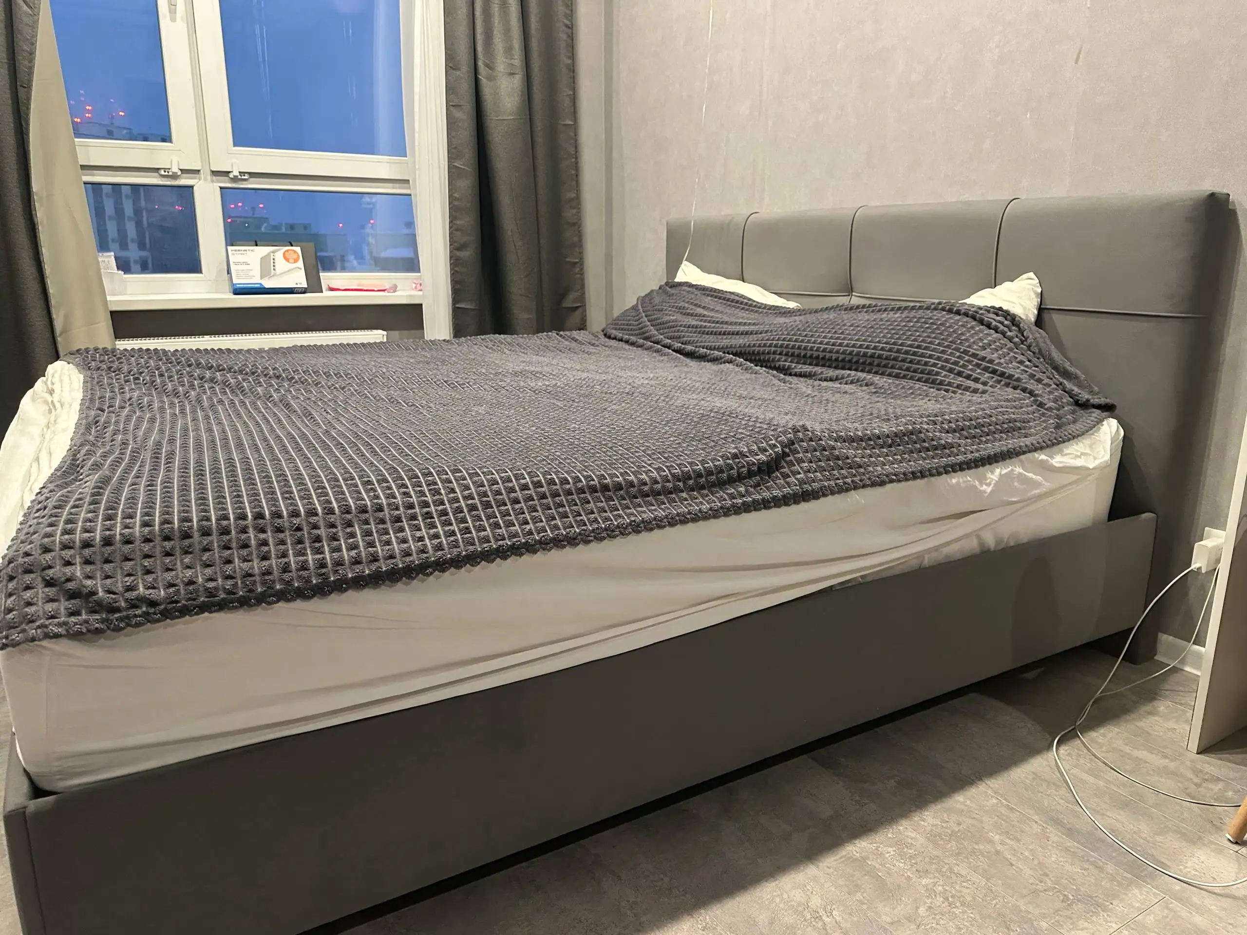 Продажа кровати с парящим эффектом и матрасом Askona - Мебель (Для дома и дачи) в Казань