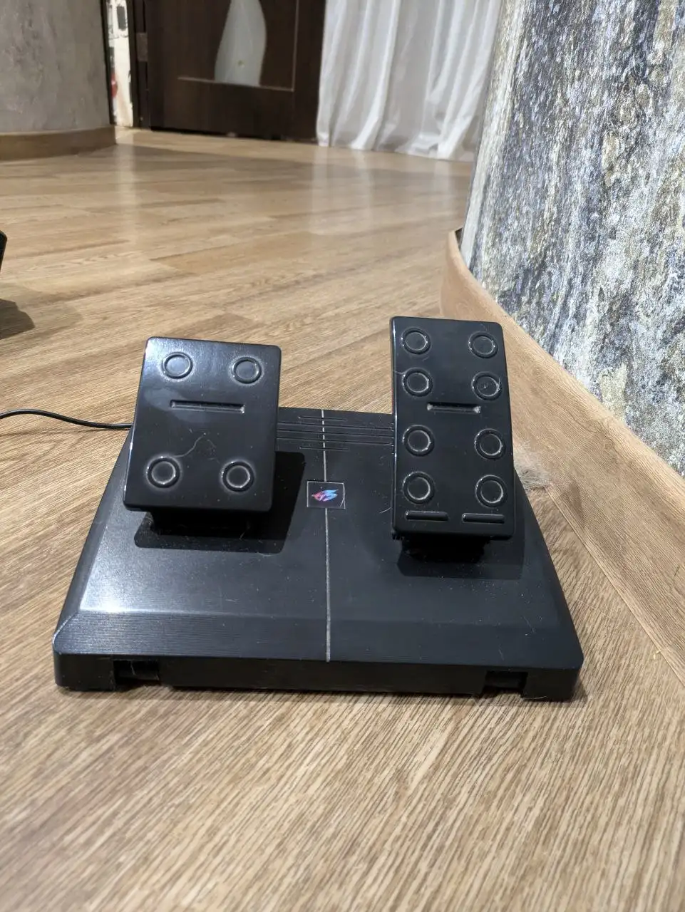 Продам игровой руль 900 градусов - Игровые аксессуары (Электроника) в Казань