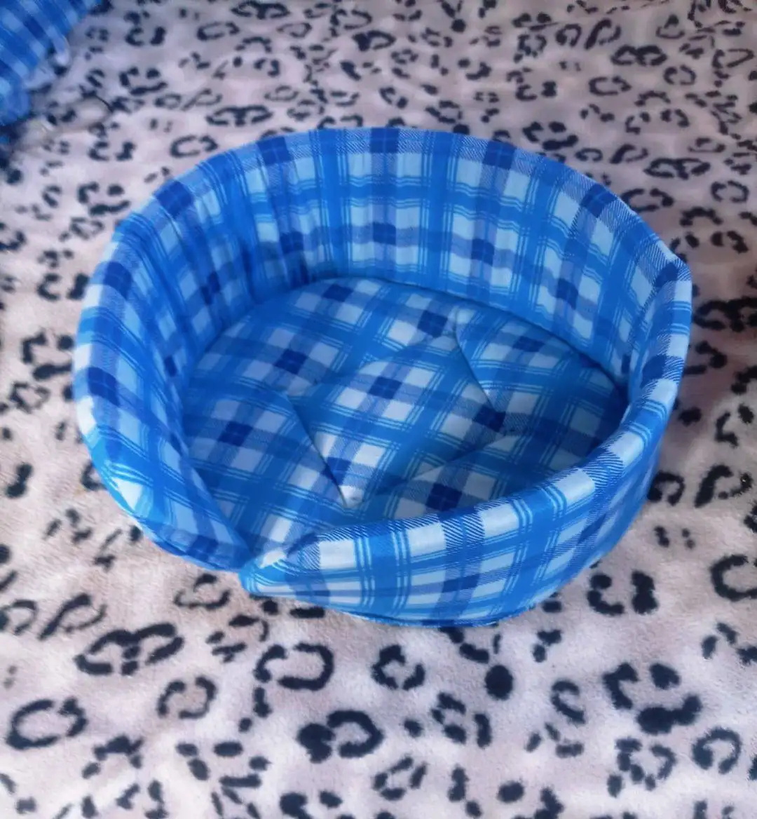 Уютные лежанки для кошек и собак ручной работы - Аксессуары для животных (Животные) в Казань