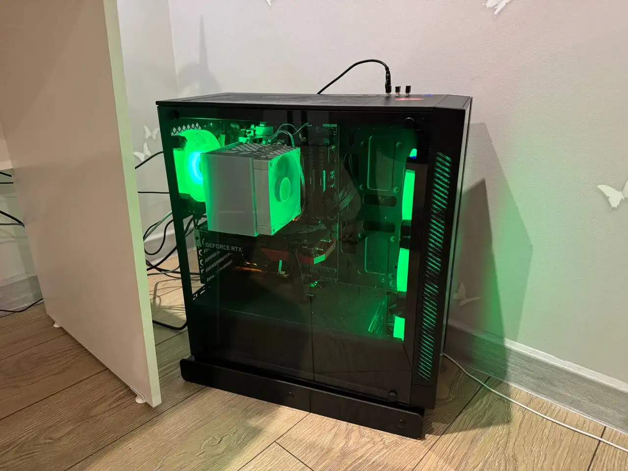 Продается игровой компьютер с комплектующими и периферией - Компьютерная техника (Электроника) в Казань