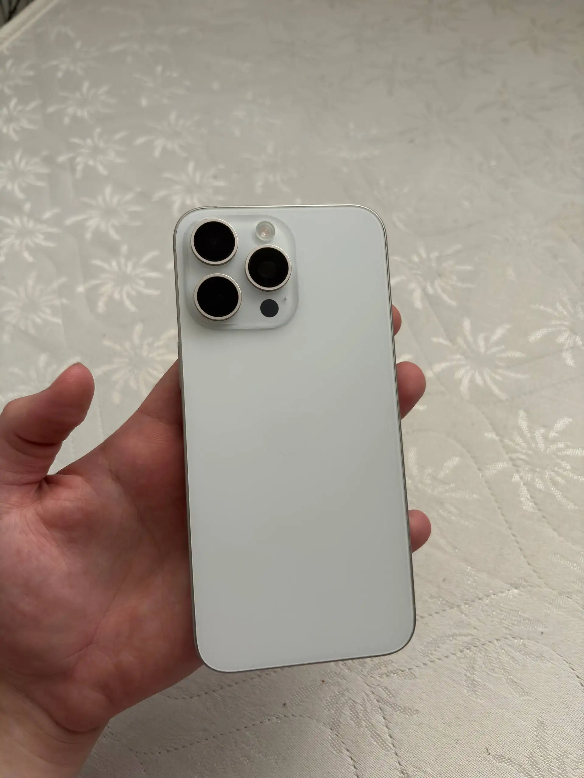 Продам iPhone 15 Pro Max 512 ГБ новое состояние - Телефоны (Электроника) в Казань