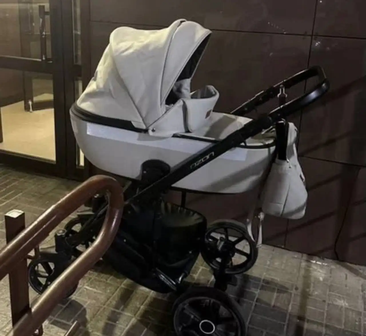 Коляска 2 в 1 Riko Basic Ozon Eco (Рико басик Озон экко) молочного цвета - Коляски (Товары для детей) в Казань