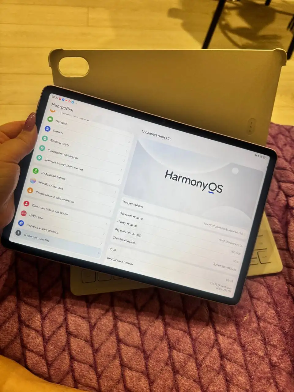 Продам планшет Huawei MatePad 11.5 с клавиатурой и стилусом - Планшеты (Электроника) в Казань