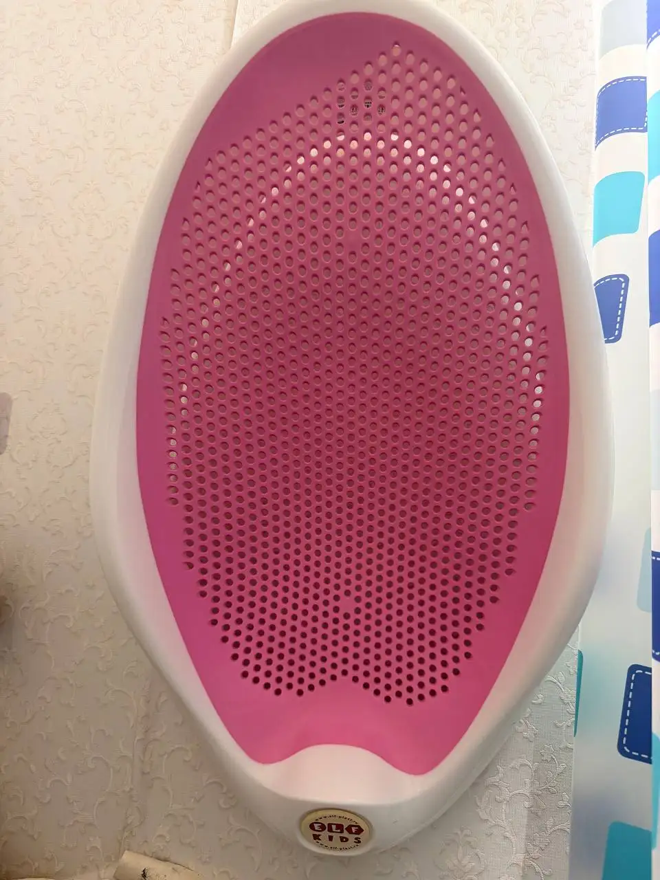 Продажа детских товаров: эргорюкзак, горка для купания, автолюлька - Товары для детей в Казань