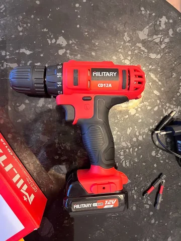 Б/у аккумуляторная дрель MILITARY CD12А - Декор в Казань