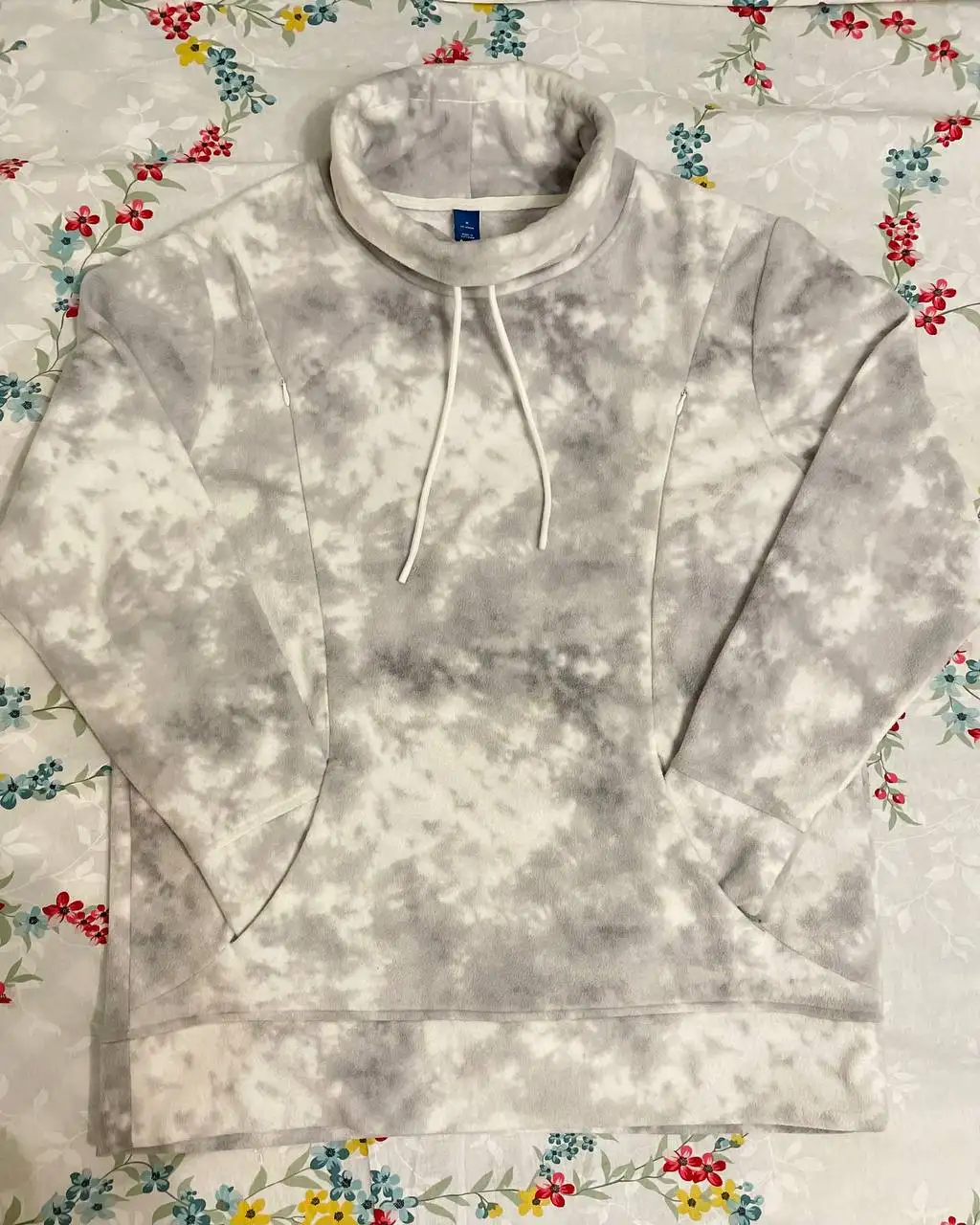 Продажа худи б/у - Одежда в Казань