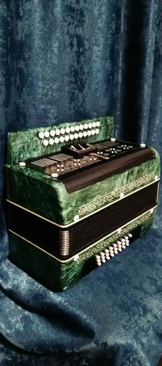 Продам советскую гармонь Беларусь в оригинале - Музыкальные инструменты (Хобби и отдых) в Казань