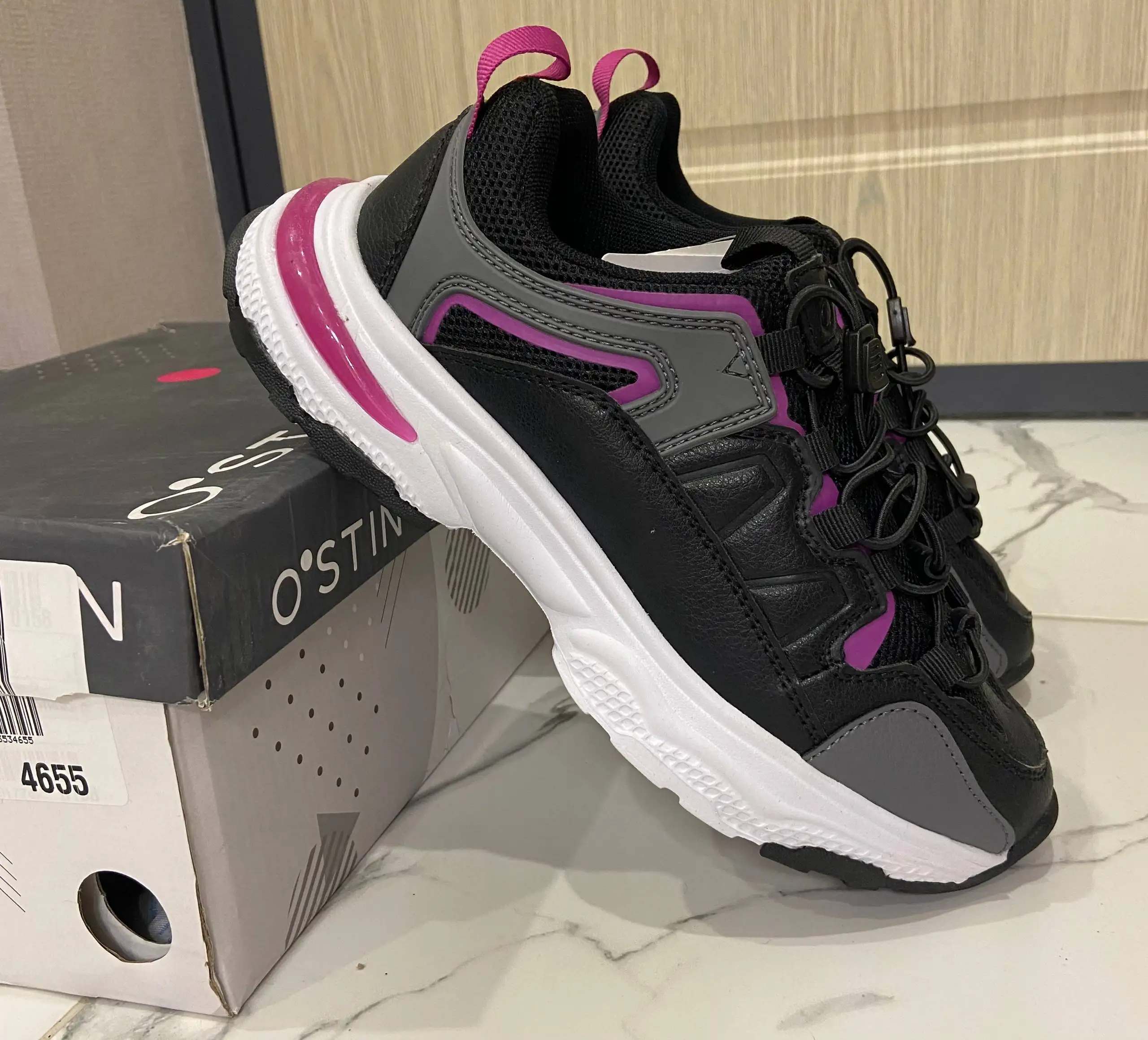 Продам кроссовки размер 37 - Обувь (Одежда) в Казань