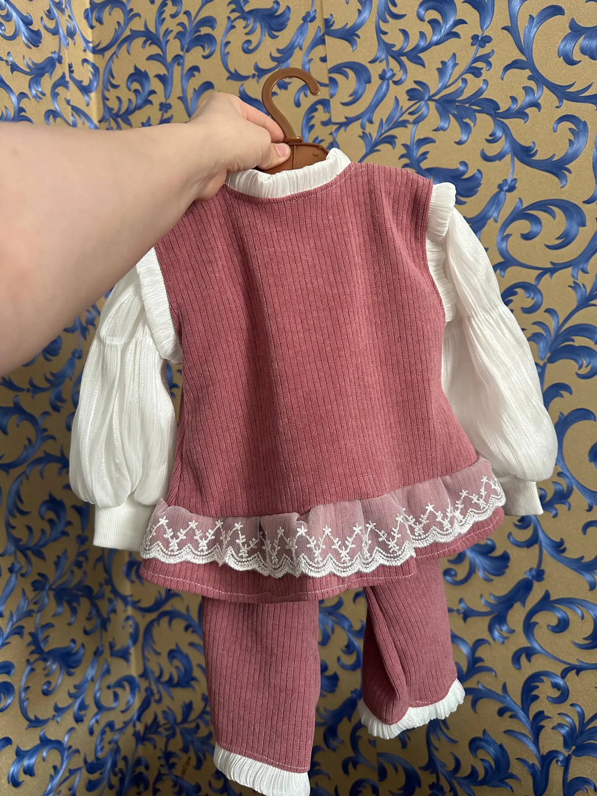 Новые комплекты на девочку 80-86р - Одежда для детей (Товары для детей) в Казань