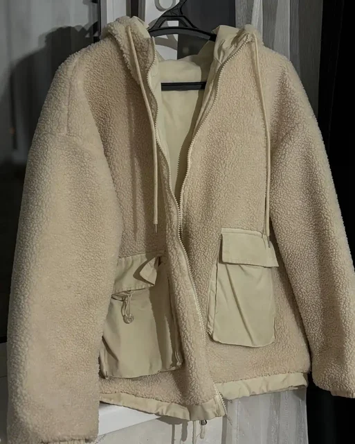 Продам двустороннюю куртку размер М - Футболки/поло в Казань