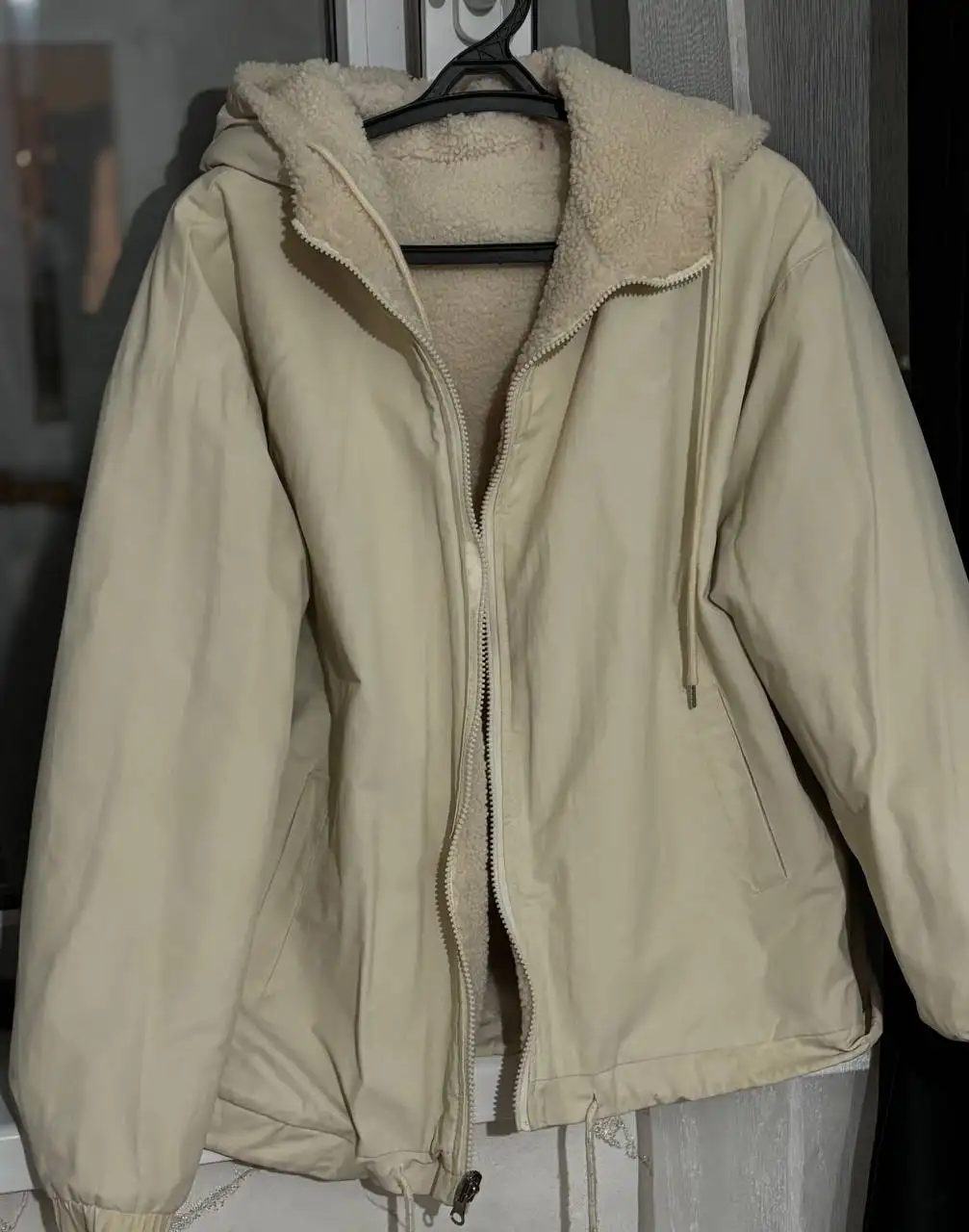 Продам двустороннюю куртку размер М - Верхняя одежда (Одежда) в Казань