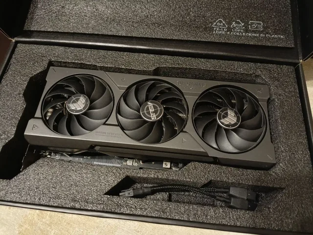 Продам видеокарту RTX 4070 Ti Asus TUF Gaming - VR очки в Казань