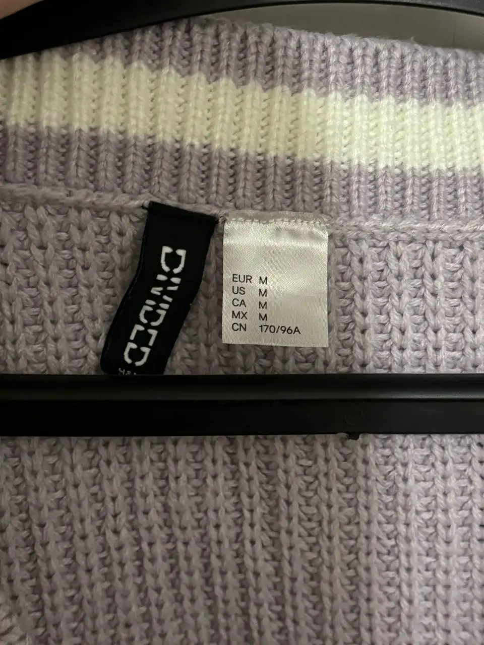 Продам вязаную жилетку - Верхняя одежда (Одежда) в Казань