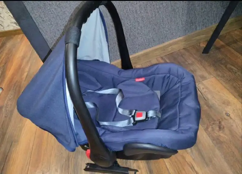 Детская коляска в отличном состоянии - Коляски (Товары для детей) в Казань