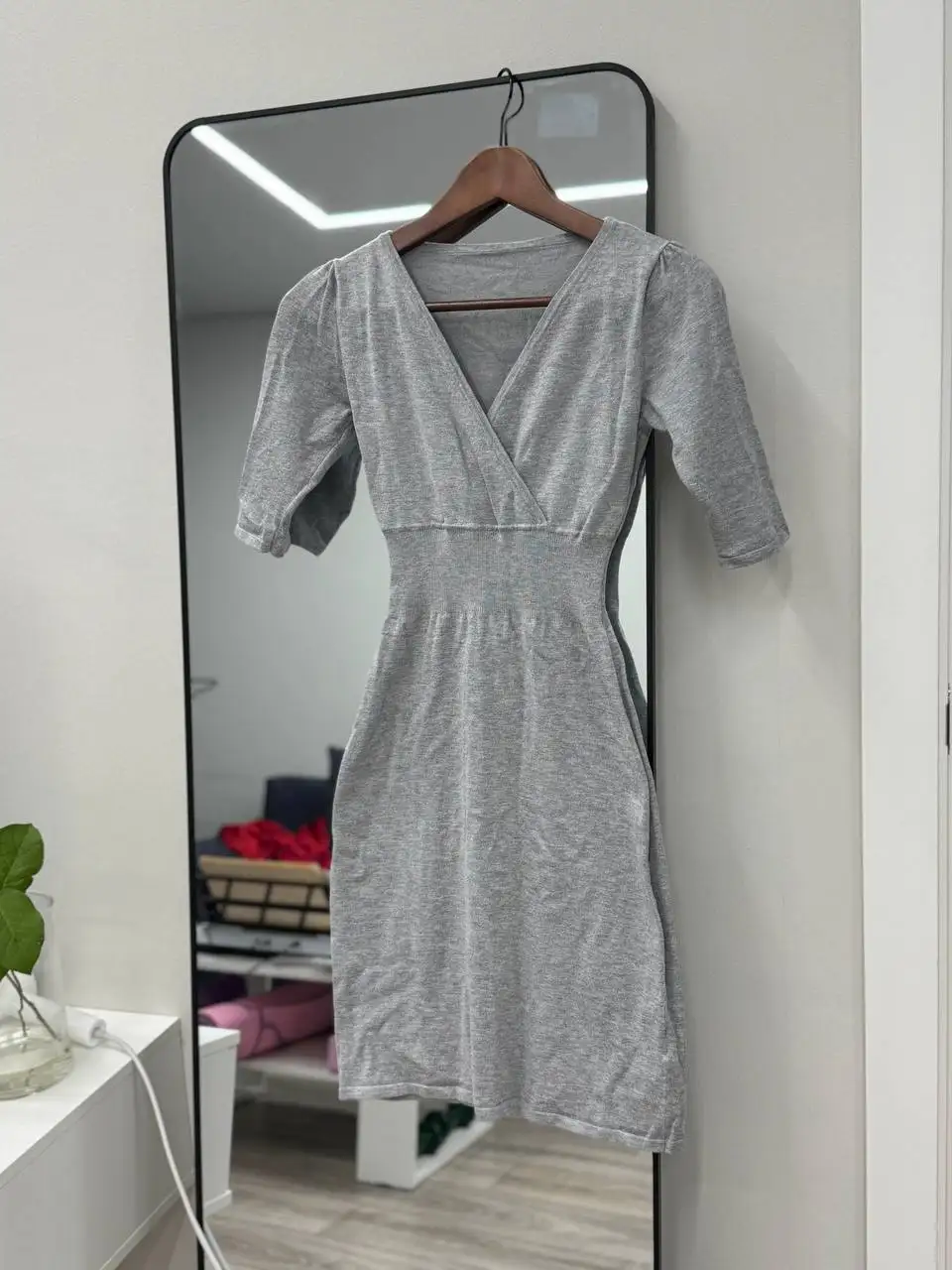 Трикотажное платье в отличном состоянии - Платья (Одежда) в Казань