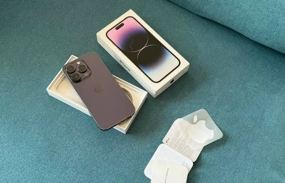 iPhone 14 Pro Deep Purple 256GB в отличном состоянии - Смартфоны (Электроника) в Казань