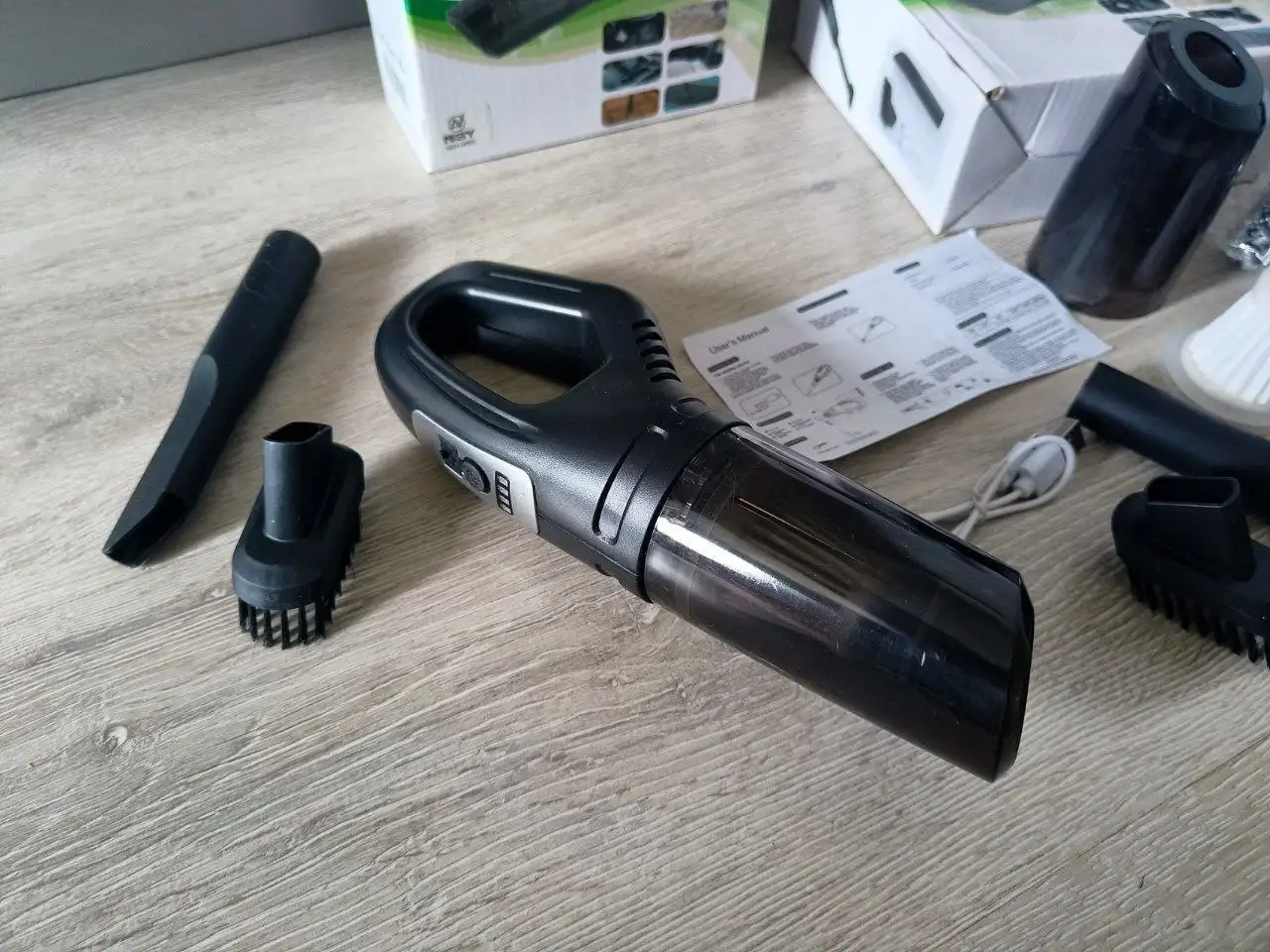 Беспроводной пылесос в комплекте - Бытовая техника (Электроника) в Казань