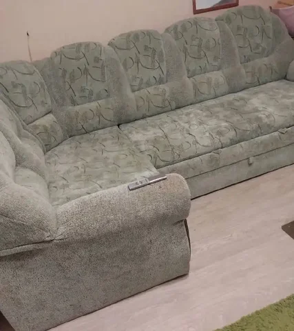 Продам угловой диван - Инвентарь для уборки в Казань