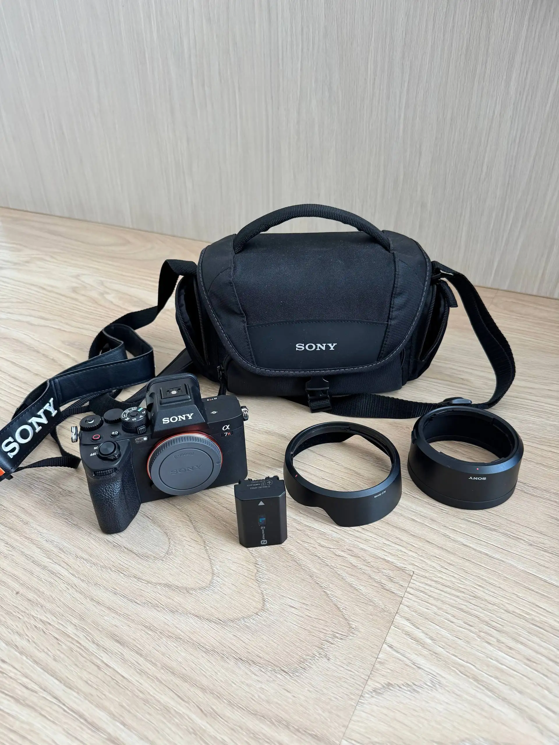 Продам профессиональную беззеркальную камеру Sony A7R V - Фототехника (Электроника) в Казань