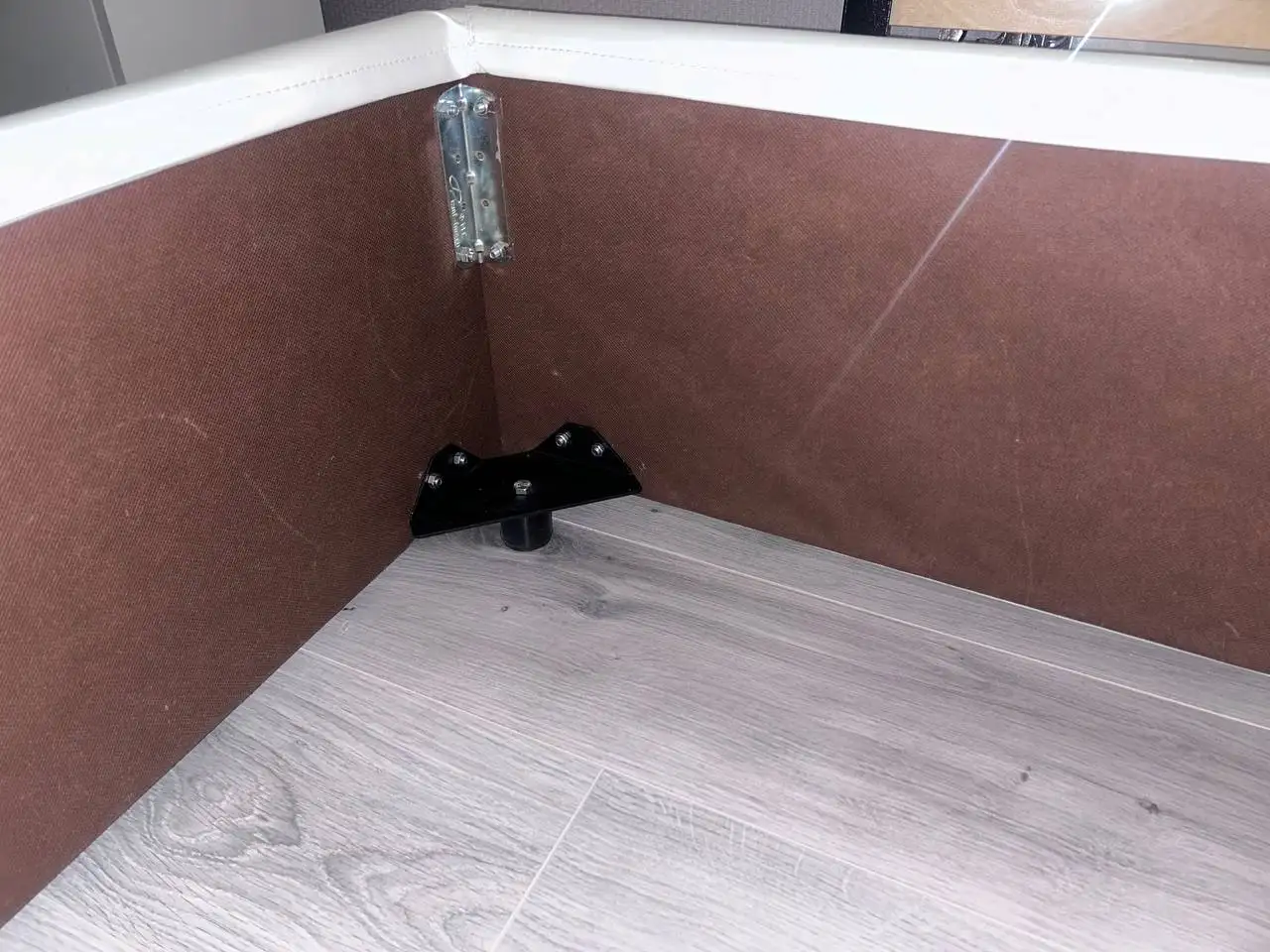 Двухспальная кровать 160х200 с мягким изголовьем - Для дома и дачи в Казань