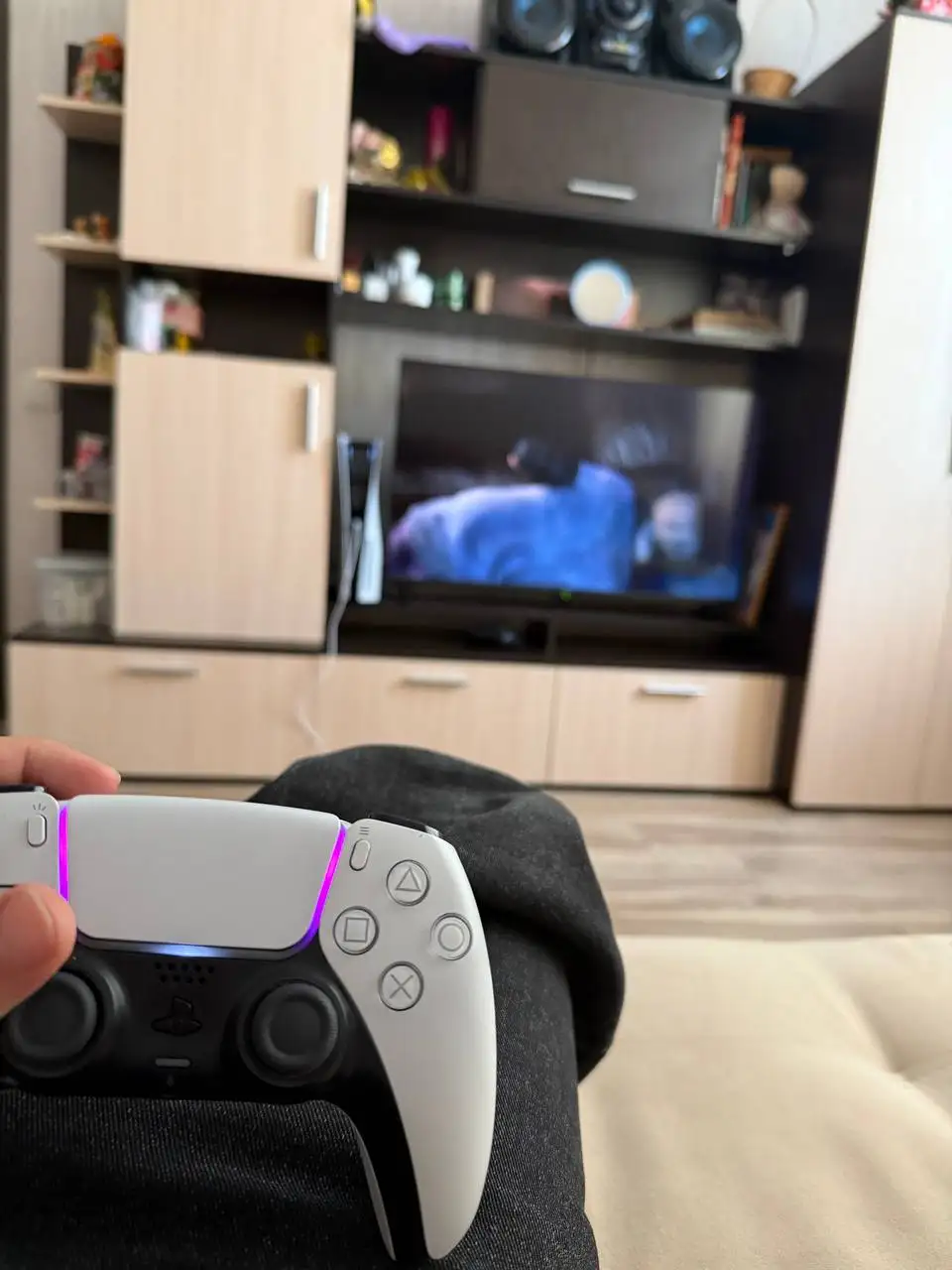 Продам PlayStation 5 с двумя геймпадами и памятью 825 ГБ - Игровые консоли (Электроника) в Казань