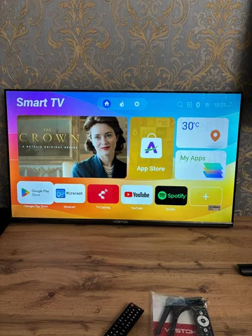 Смарт ТВ Vostok 43 дюйма новый - Электронные сигареты в Казань