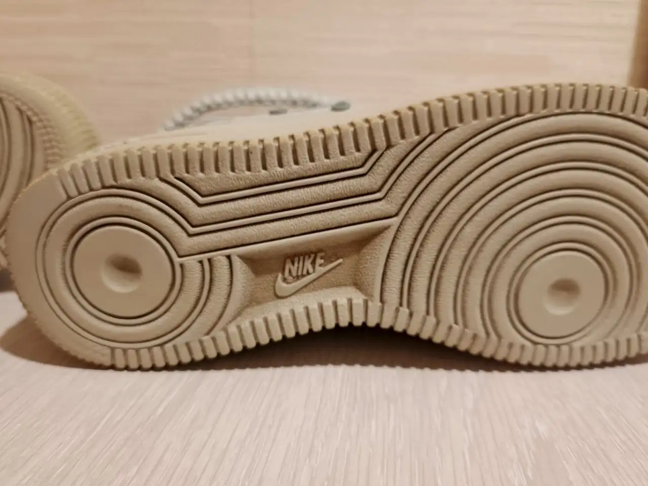 Продажа б/у кроссовок Nike SF Air Force 1 Mica Green женские 38-39 - Обувь (Одежда) в Казань