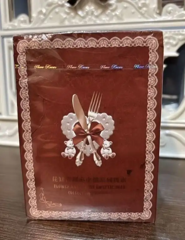 Продам косметику: румяна, духи, тени - Косметика (Красота и здоровье) в Казань