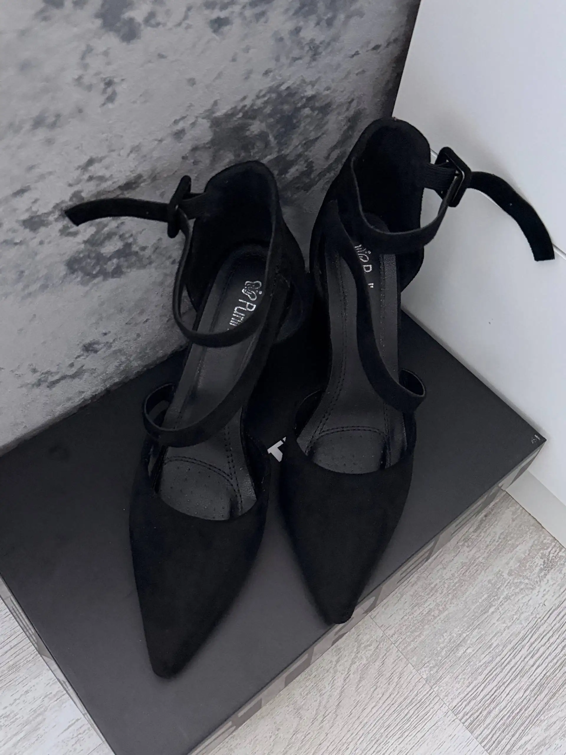 Продам новые туфли размер 40 - Обувь (Одежда) в Казань