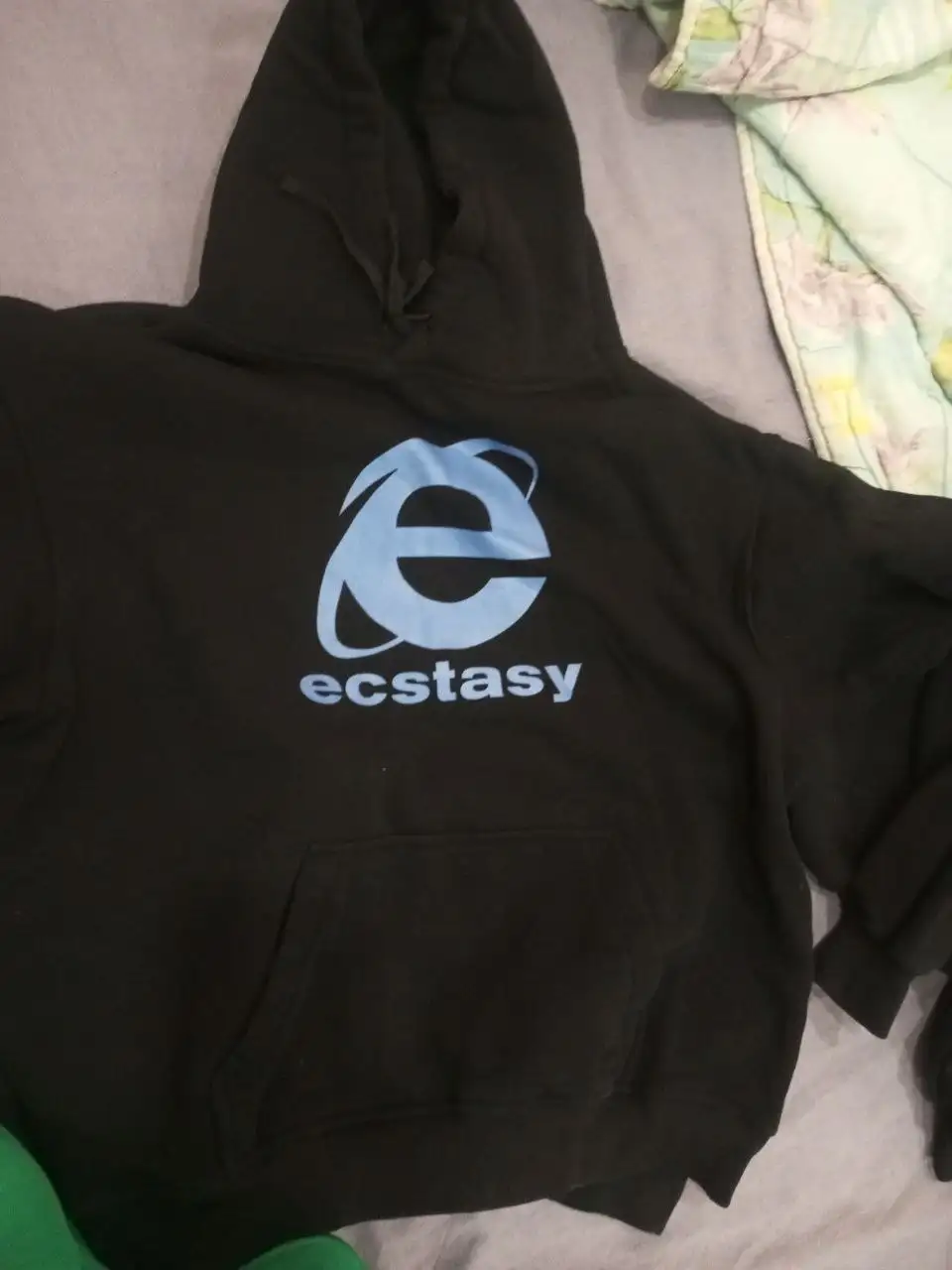 Толстовки отдам бесплатно в Казани - Одежда в Казань