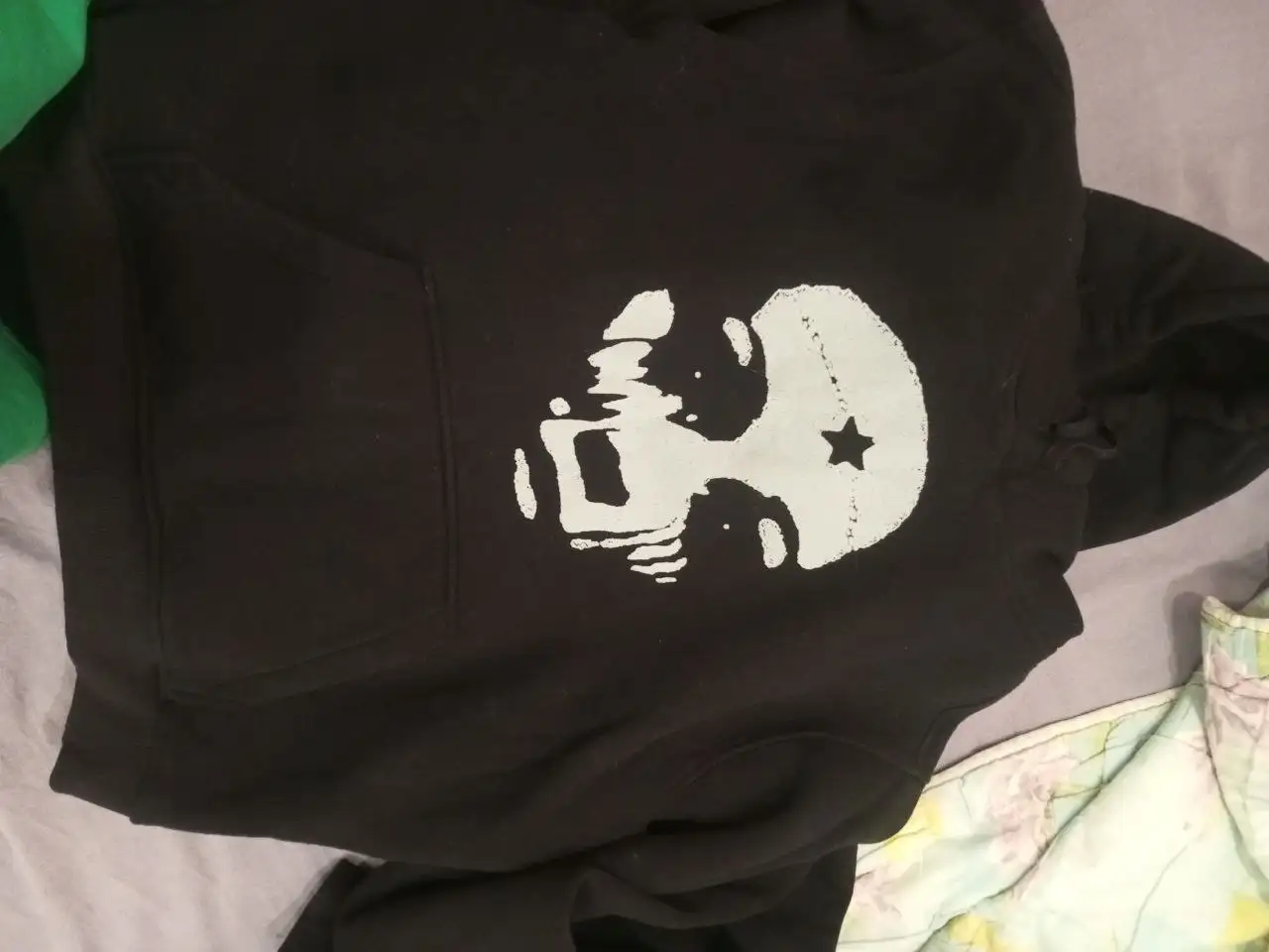 Толстовки отдам бесплатно в Казани - Одежда в Казань