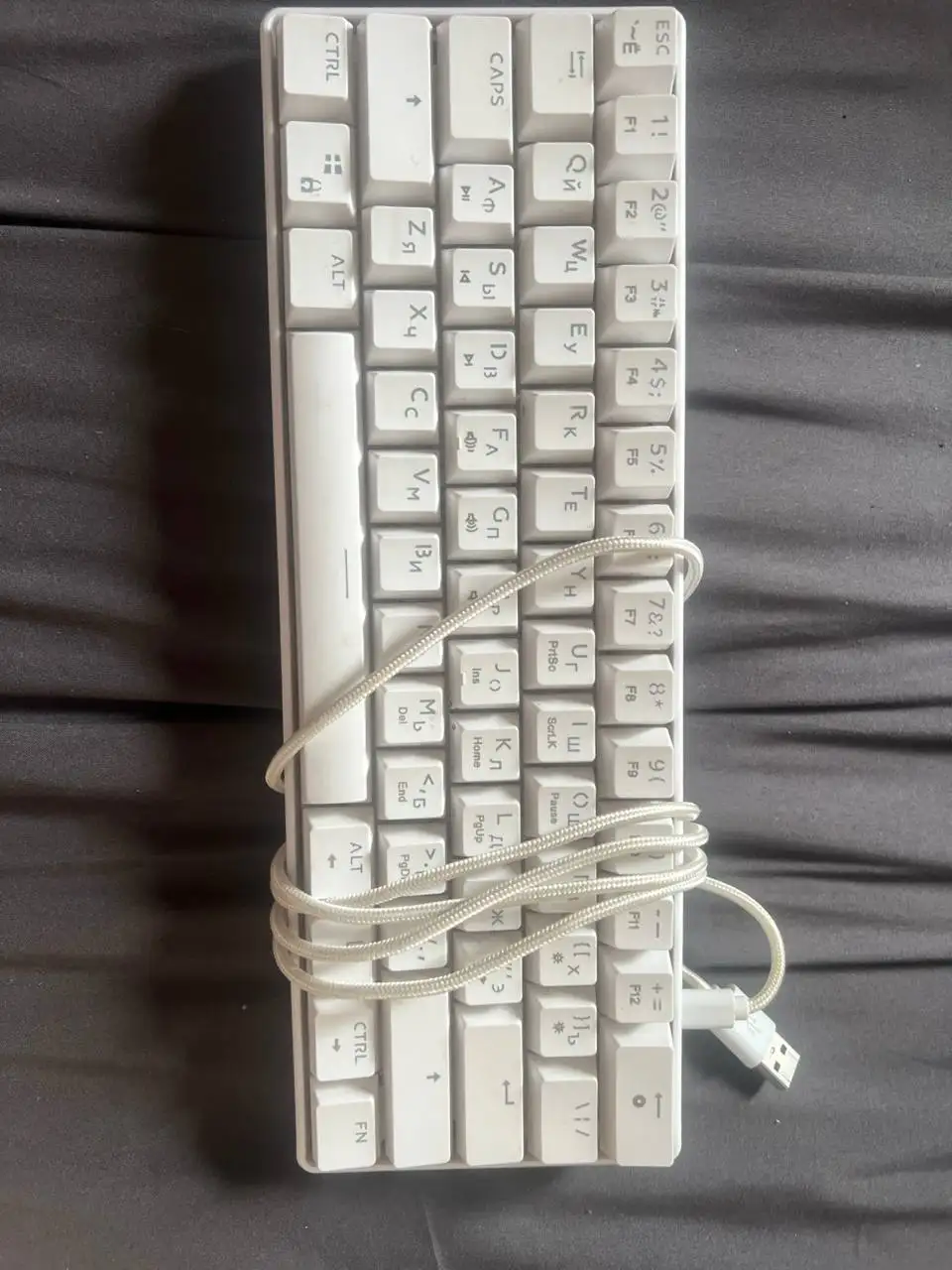 Продам механическую клавиатуру с RGB подсветкой - Компьютерная периферия (Электроника) в Казань