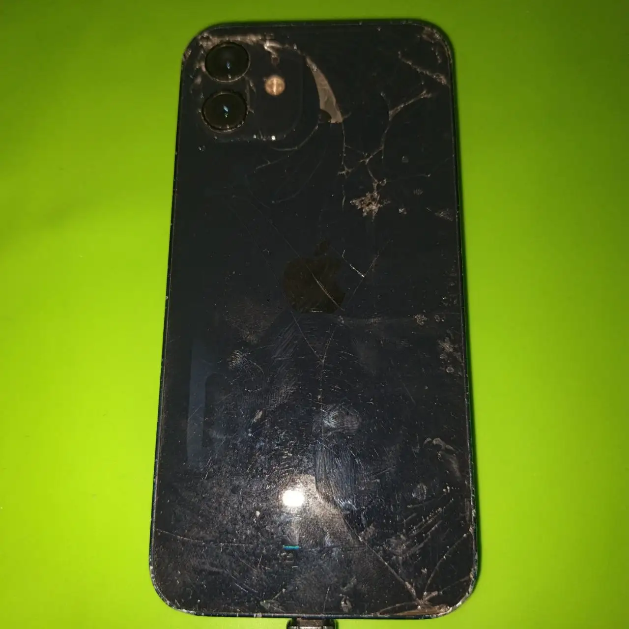 Айфон 12 128гб с повреждениями экрана и корпуса - Смартфоны (Электроника) в Казань