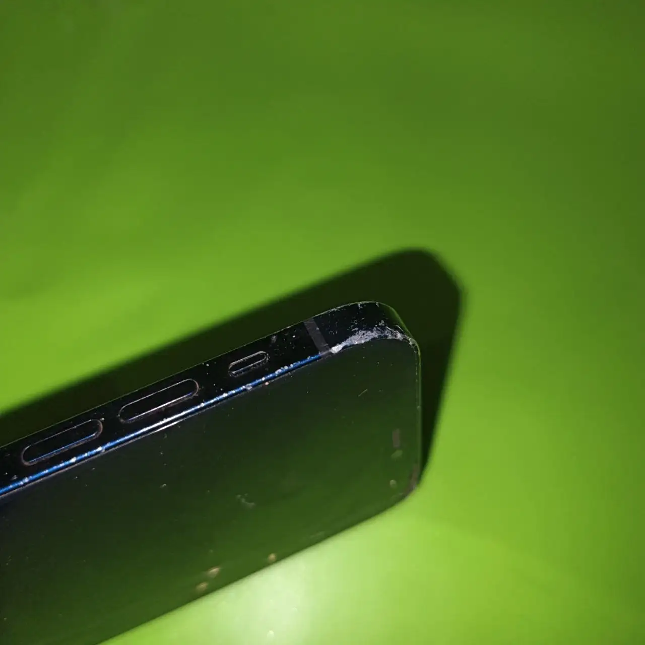 Айфон 12 128гб с повреждениями экрана и корпуса - Смартфоны (Электроника) в Казань