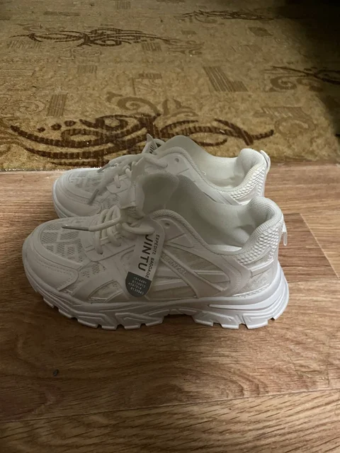 Продам кроссовки 36 размер - Брюки в Казань