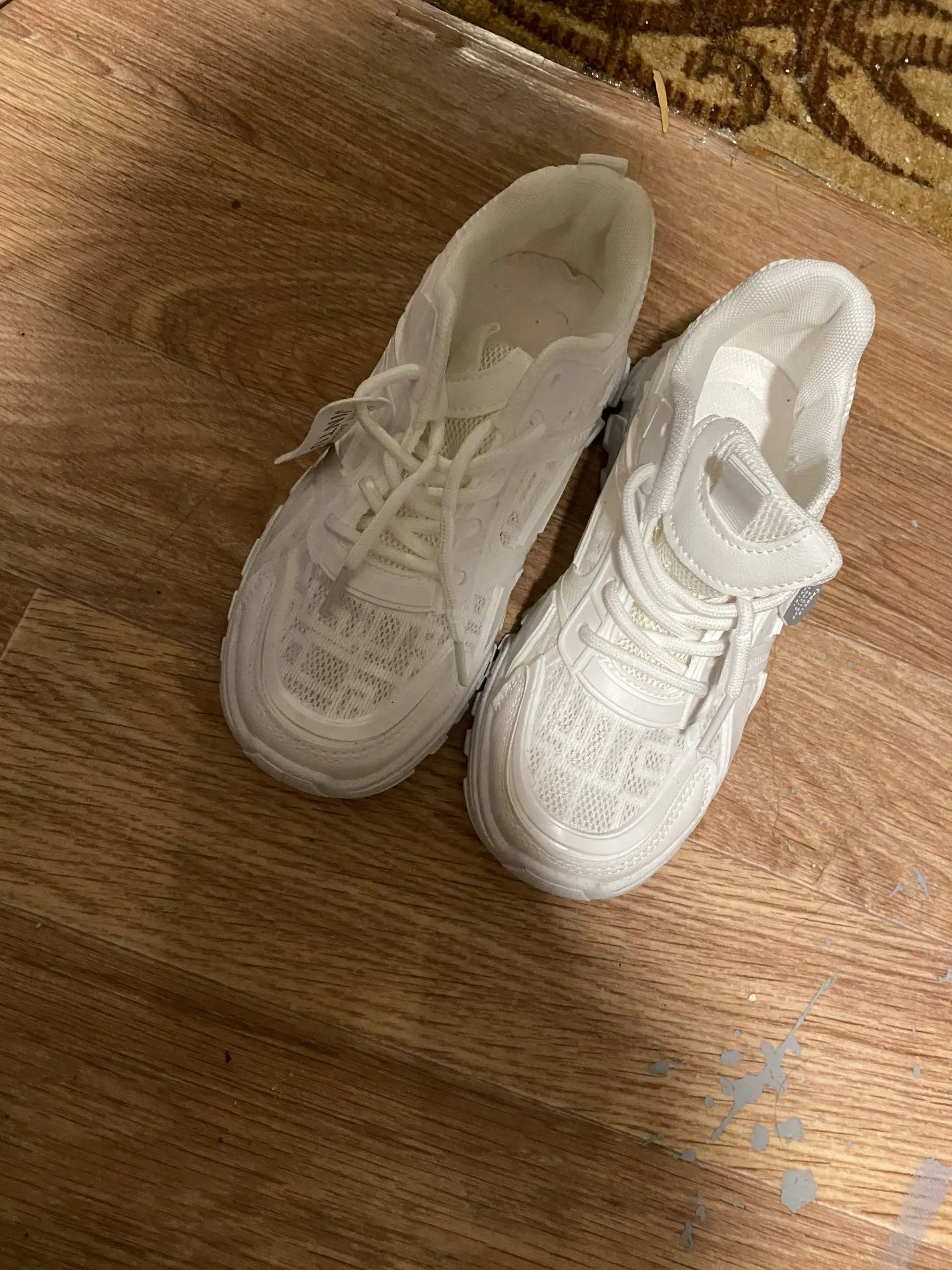 Продам кроссовки 36 размер - Обувь (Одежда) в Казань