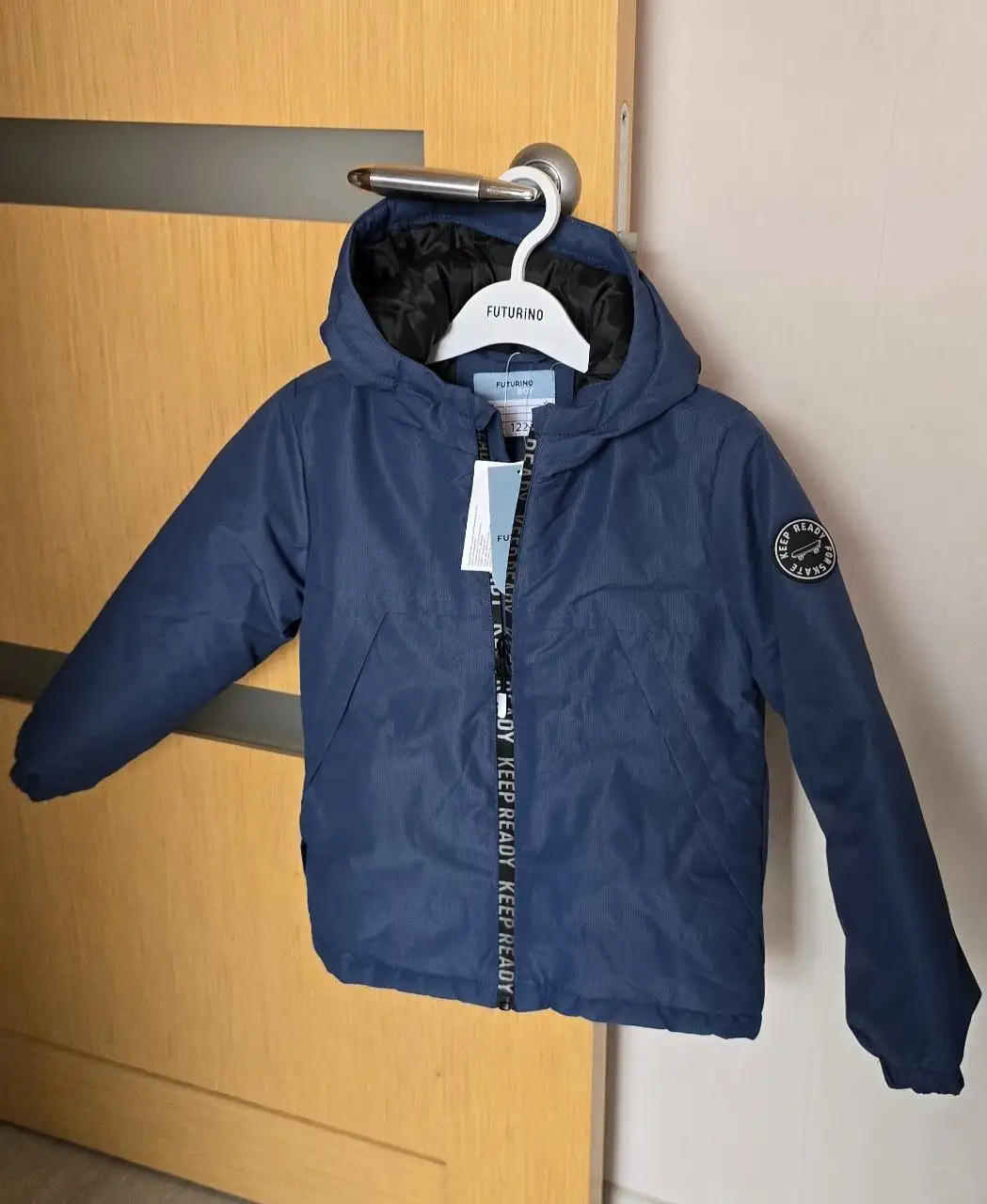 Демисезонная куртка на мальчика - Верхняя одежда (Одежда) в Казань