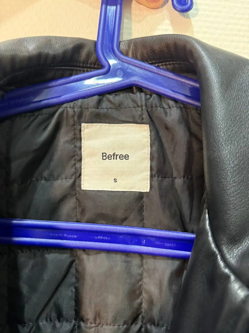 Кожаная куртка, размер S - Верхняя одежда (Одежда) в Казань