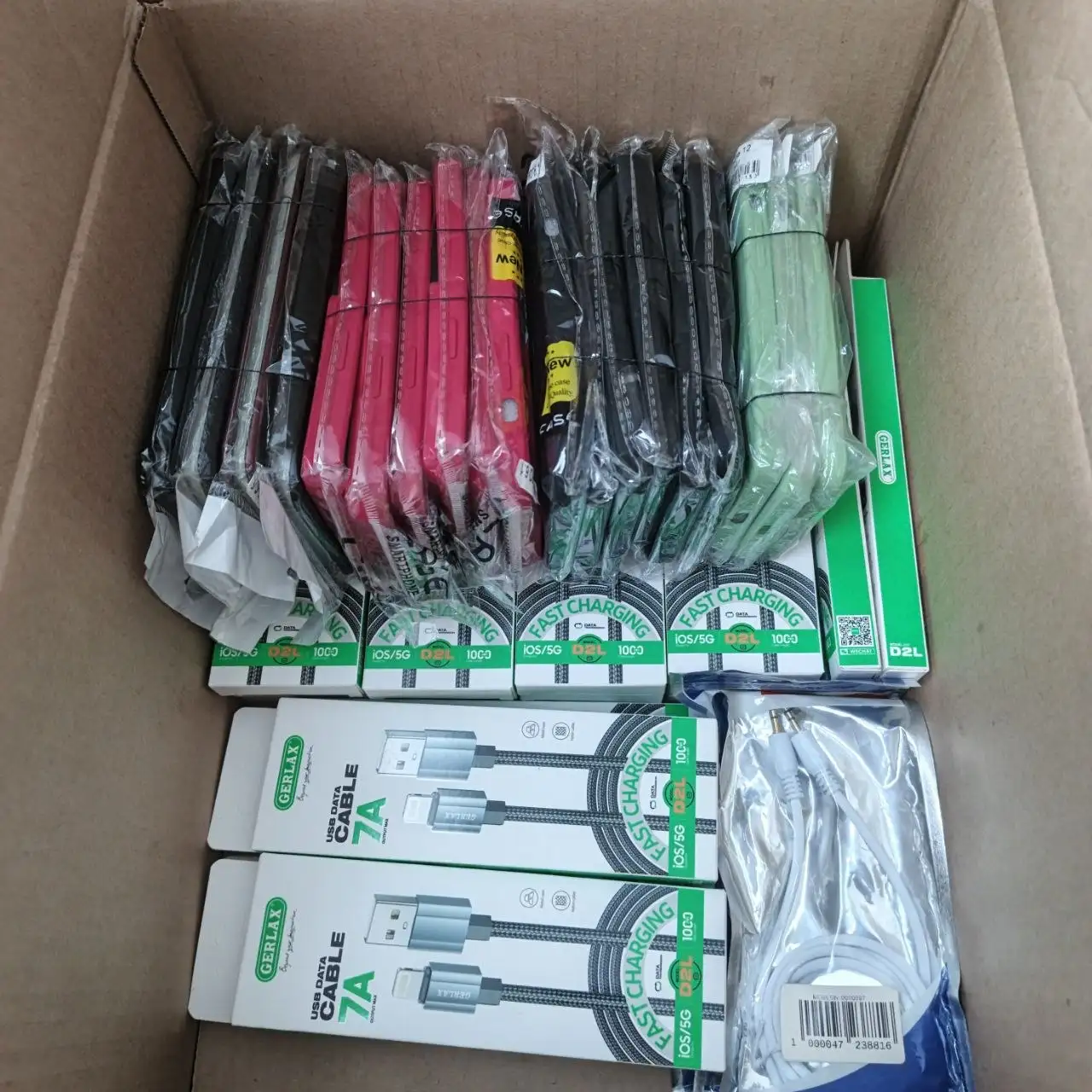 Коробка аксессуаров для смартфона (чехлы, провода, стекла) - Аксессуары для телефонов (Электроника) в Казань