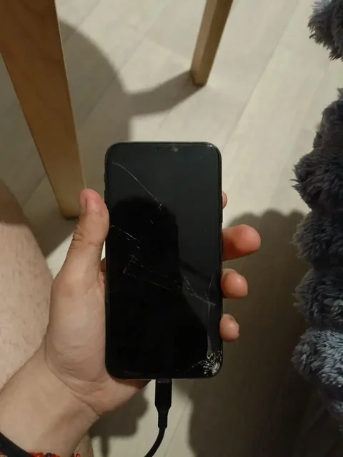 Продам iPhone с дефектами - Аудио- и видеотехника в Казань