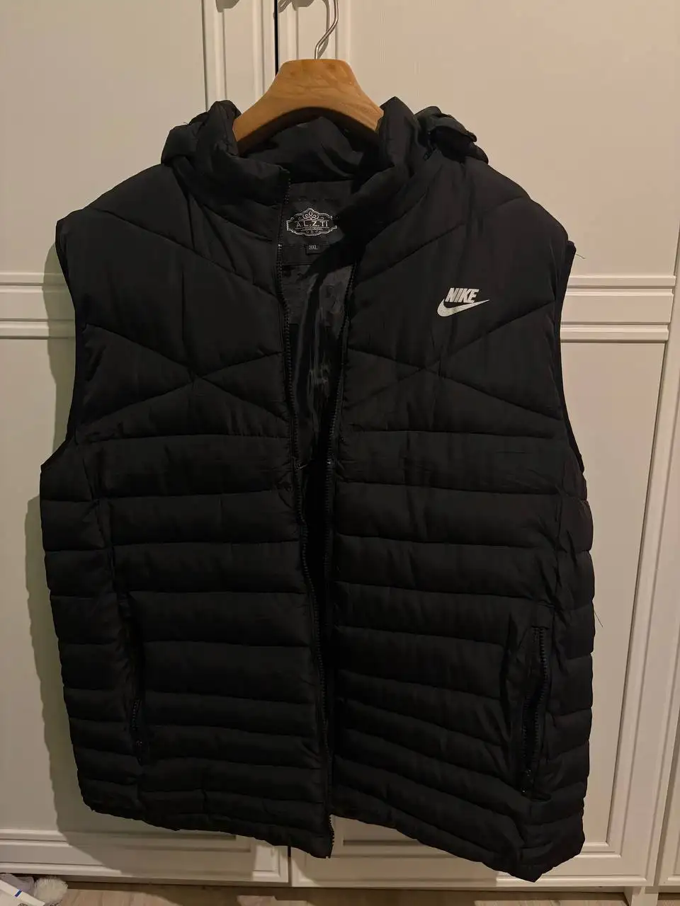 Жилетка мужская Nike новая - Верхняя одежда (Одежда) в Казань