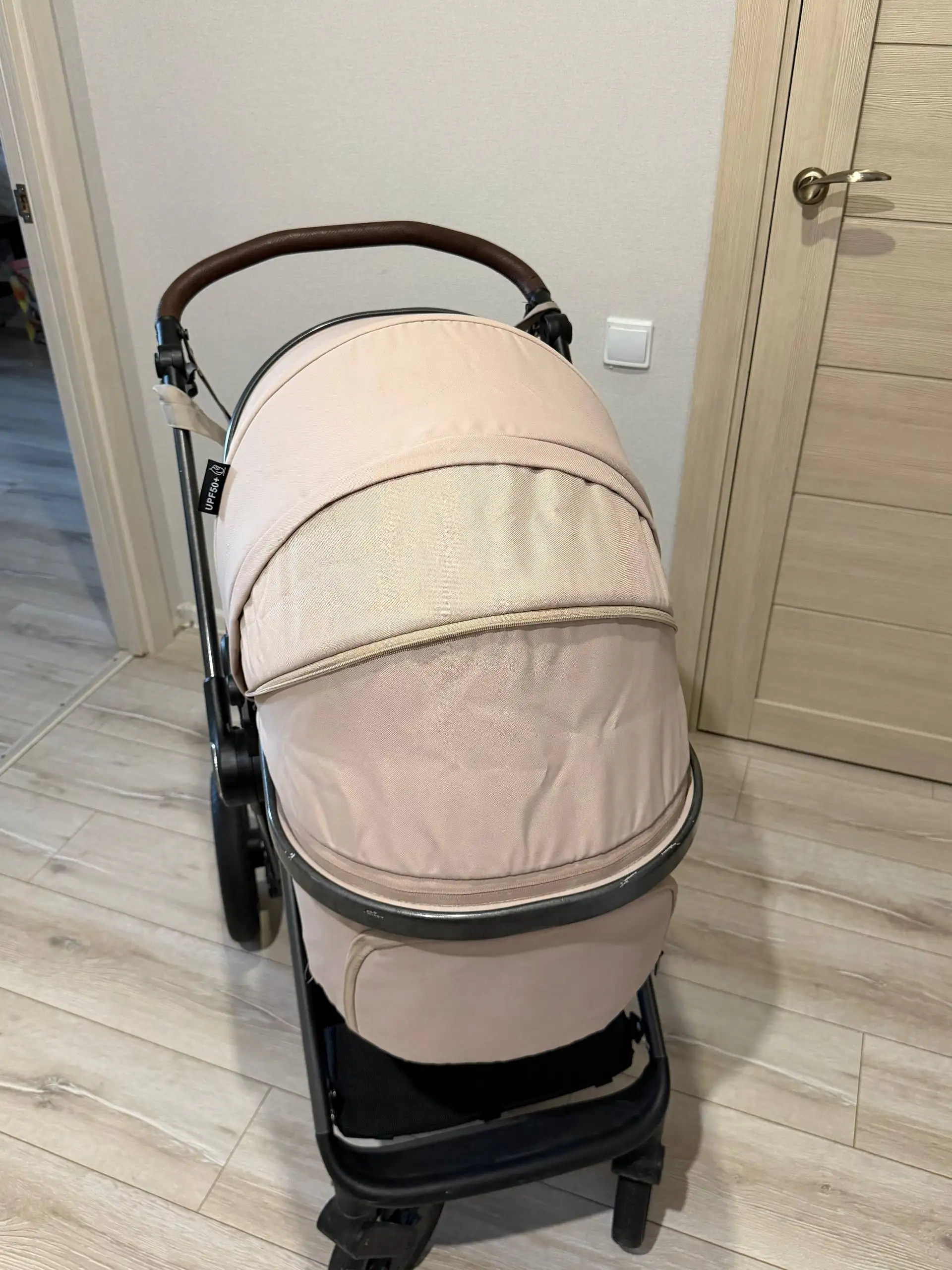 Продам коляску 3в1 Lux Mom A4 - Коляски (Товары для детей) в Казань