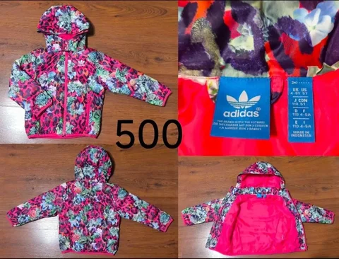 Продам б/у ветровку adidas 110 размера - Сарафаны в Казань