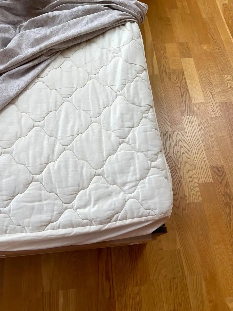 Кровать 205x125 см с матрасом и аксессуарами - Мебель (Для дома и дачи) в Казань