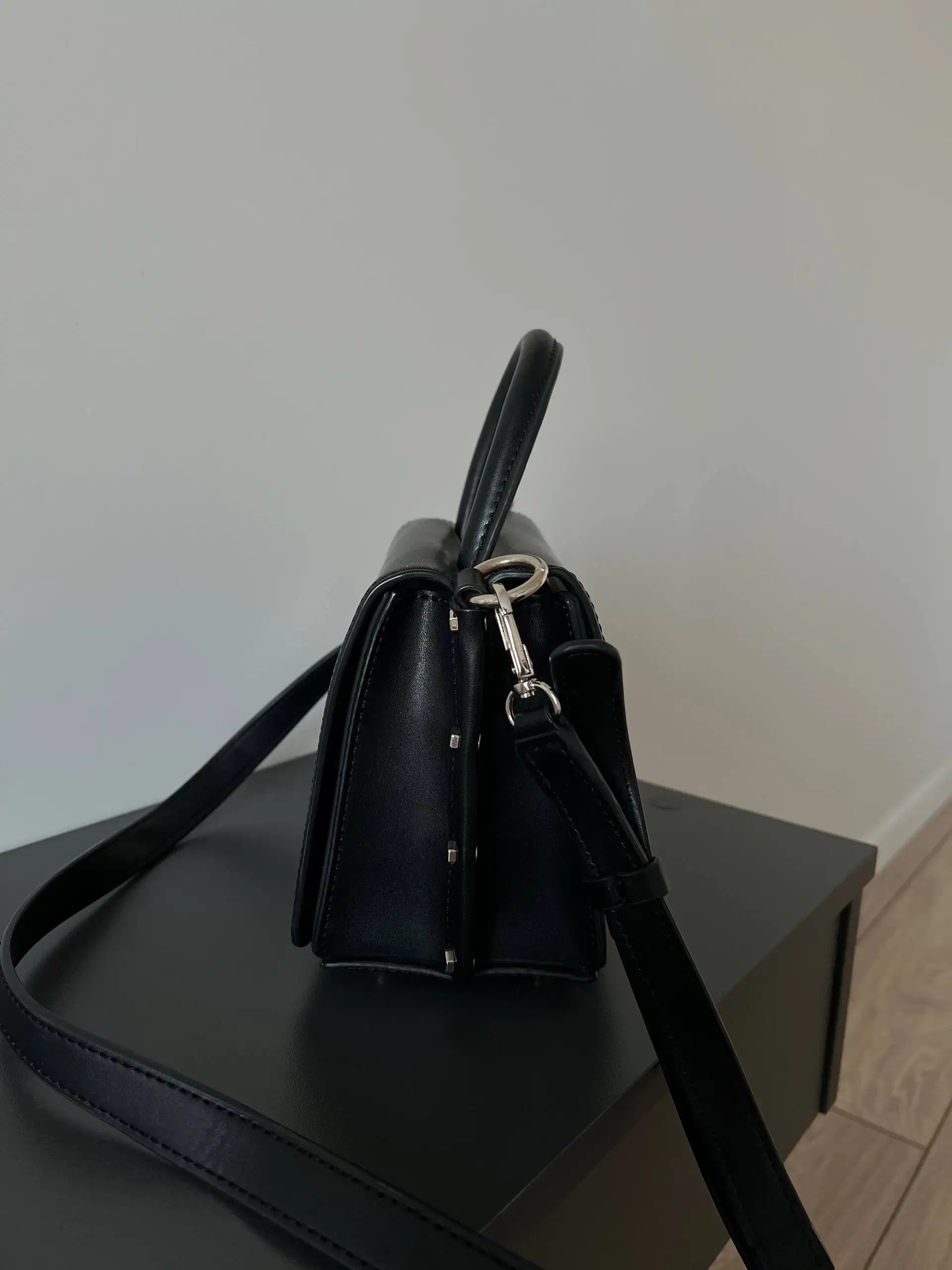 Сумка Guess в отличном состоянии - Аксессуары (Одежда) в Казань